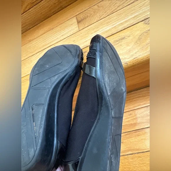 Anne Klein Sports Women’s Black Pump Size 6 M Small Wedge Heels Excellent Condit - Picture 7 of 7